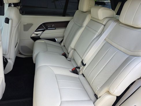 New 2026 Land Rover Range Rover Long Wheelbase SE AWD/4WD image 14