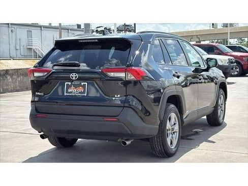 Certified 2025 Toyota RAV4 LE AWD/4WD image 6
