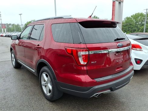Used 2019 Ford Explorer XLT w/ Equipment Group 202A FWD image 4
