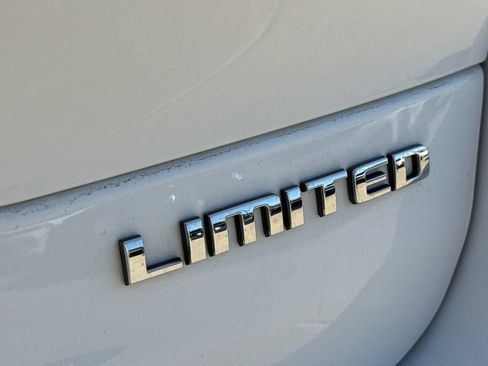Used 2023 Jeep Grand Cherokee L Limited w/ MOPAR Finishing Package AWD/4WD image 10