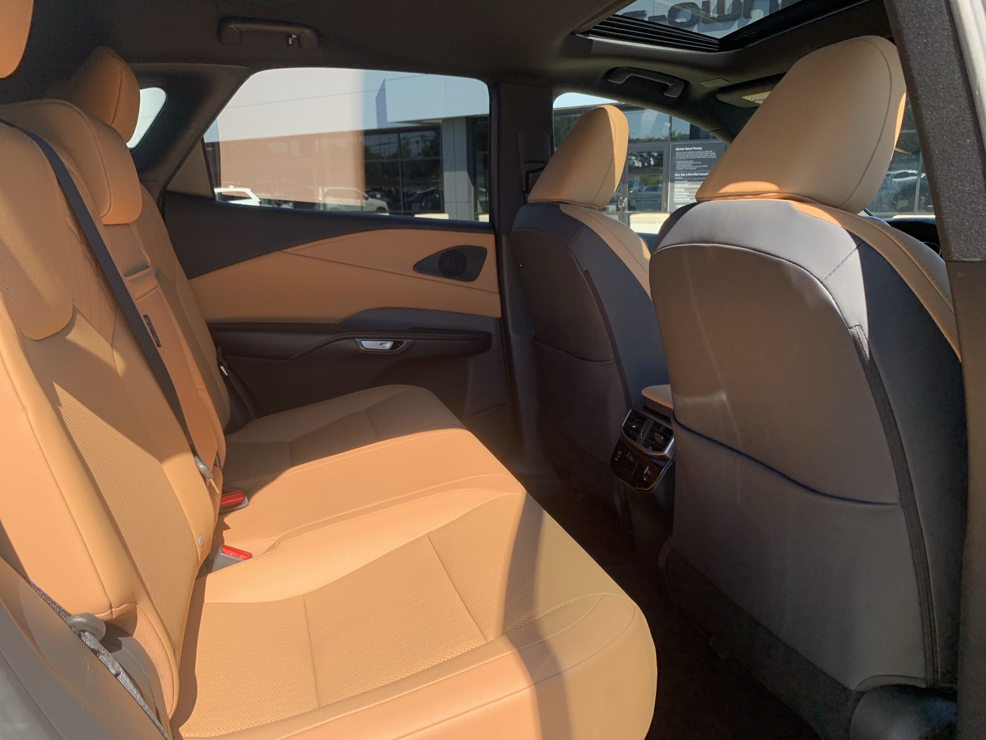 Used 2026 Lexus RX 350 Premium w/ Accessory Package (Z1) FWD image 33
