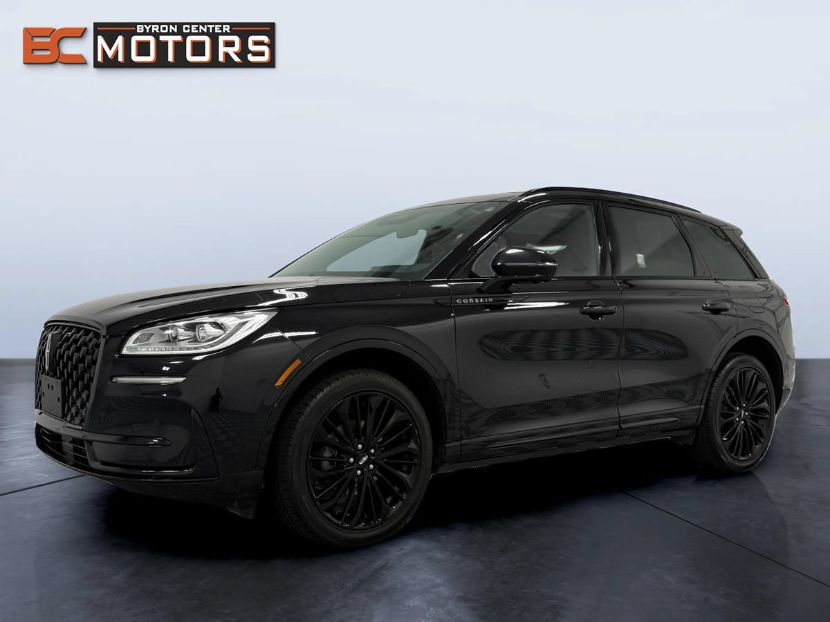 Used 2023 Lincoln Corsair Reserve w/ Equipment Group 201A AWD/4WD image 2