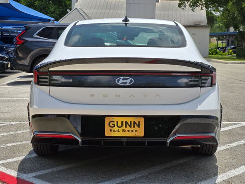 Used 2024 Hyundai Sonata SEL FWD image 4