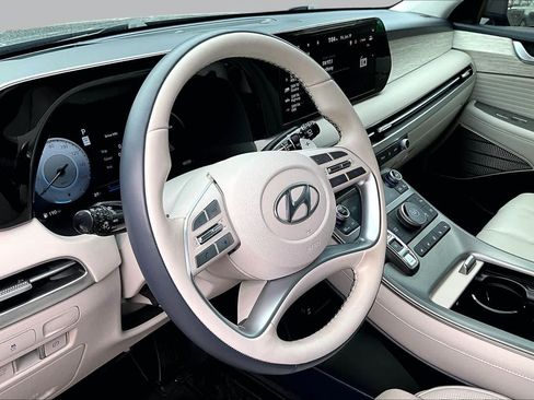 Used 2024 Hyundai Palisade Calligraphy FWD image 18