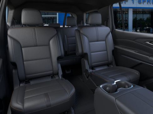 New 2026 Chevrolet Traverse High Country w/ LPO, Floor Liner Package FWD image 17