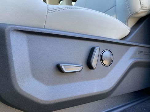 New 2025 Ford Expedition Max Platinum w/ Driver's Package image 14