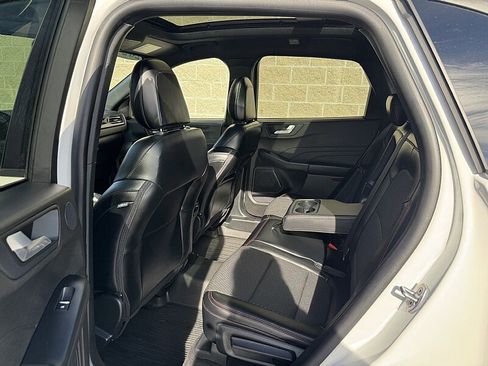 Used 2024 Ford Escape ST-Line Select w/ Tech Pack #2 AWD/4WD image 26