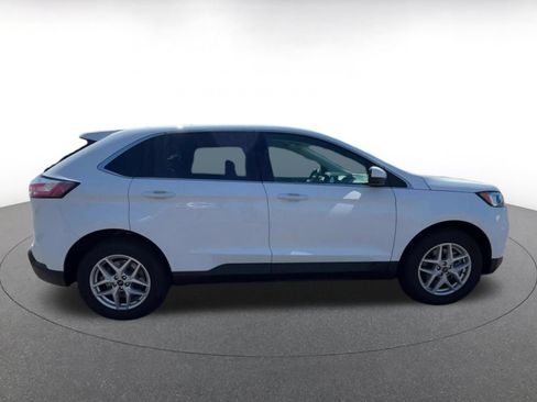 Used 2024 Ford Edge SEL AWD/4WD image 16
