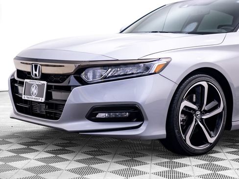 Used 2018 Honda Accord Sport image 40