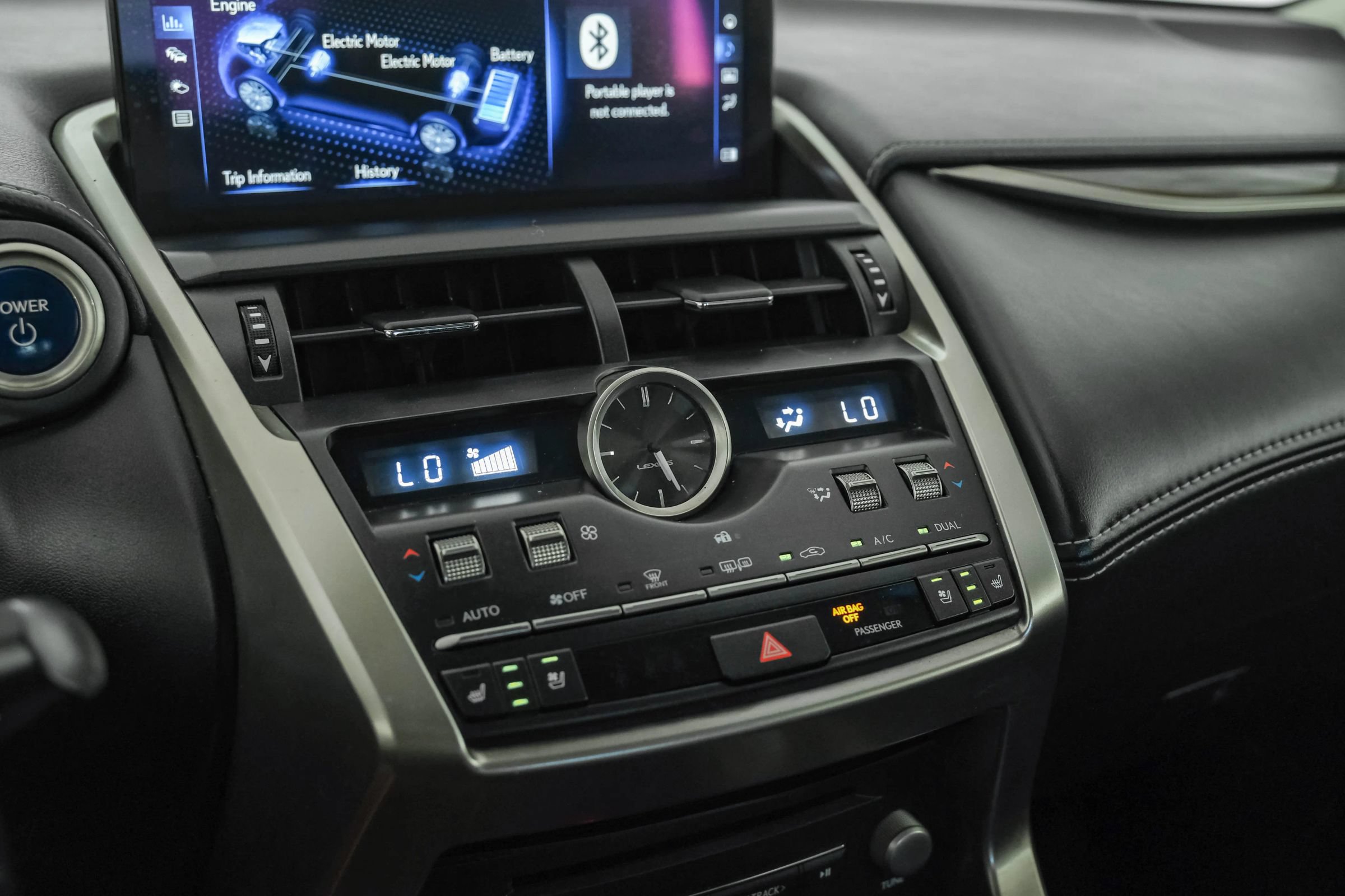 Used 2018 Lexus NX 300h AWD w/ Luxury Package image 23