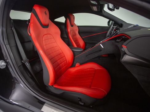 Certified 2022 Ferrari Roma image 16