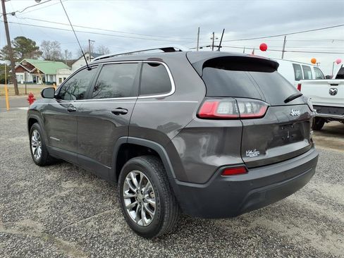 Used 2021 Jeep Cherokee Latitude Plus w/ Sun & Sound Group image 4