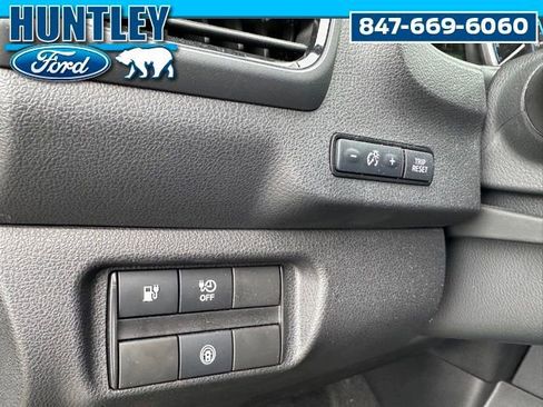 Used 2024 Nissan Leaf S image 17