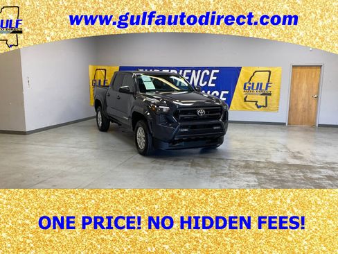 Used 2025 Toyota Tacoma SR5 image 1