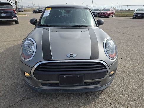 Used 2016 MINI Cooper 2-Door Hardtop image 2