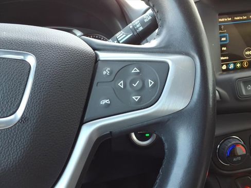 Used 2019 GMC Terrain SLE w/ Driver Convenience Package image 16