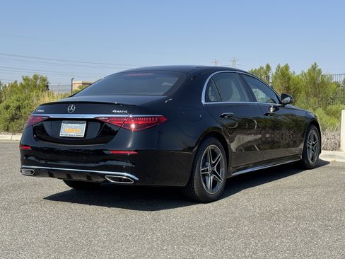 New 2026 Mercedes-Benz S 580e 4MATIC Sedan image 9