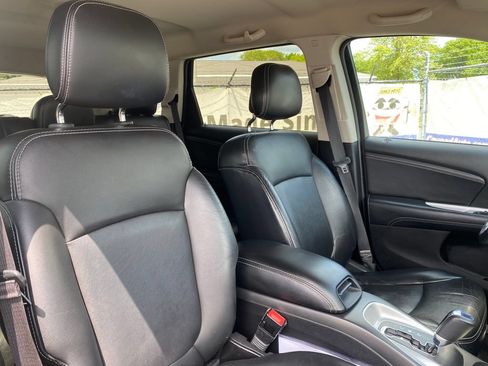 Used 2013 Dodge Journey Crew FWD image 17