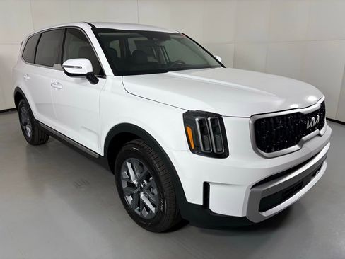 New 2025 Kia Telluride LX image 2