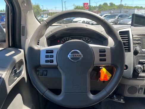 Used 2013 Nissan Frontier SV RWD image 24