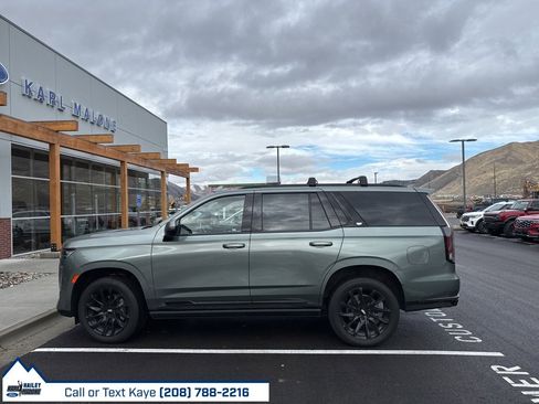 Used 2024 Cadillac Escalade Sport w/ LPO, ONYX Package image 2