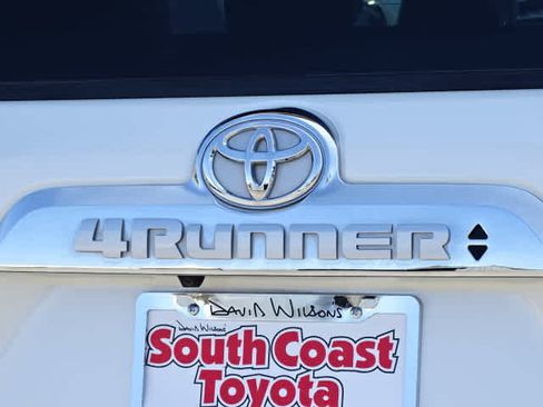 Used 2021 Toyota 4Runner Limited AWD/4WD image 9