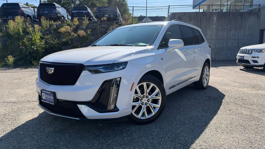Used 2020 Cadillac XT6 Sport AWD/4WD image 2