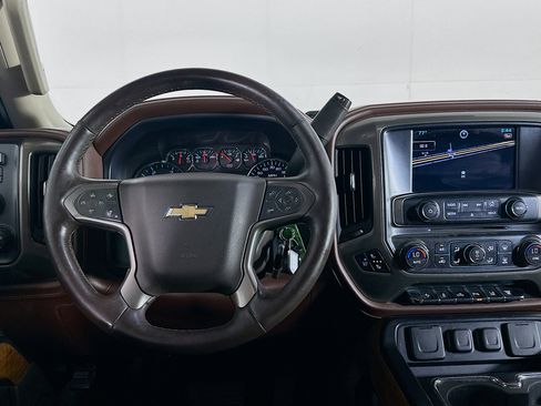 Used 2015 Chevrolet Silverado 2500 High Country w/ Duramax Plus Package AWD/4WD image 17