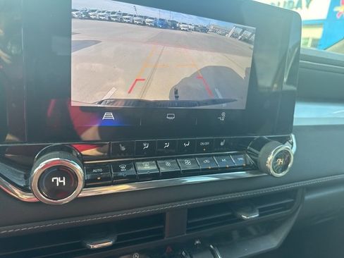 Used 2024 Chevrolet Colorado LT w/ LT Convenience Package II image 7