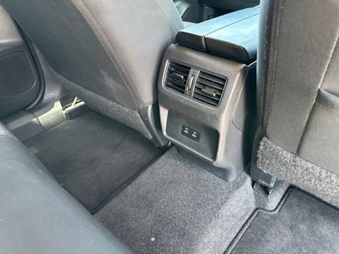 Used 2025 Nissan Rogue SV AWD/4WD image 22