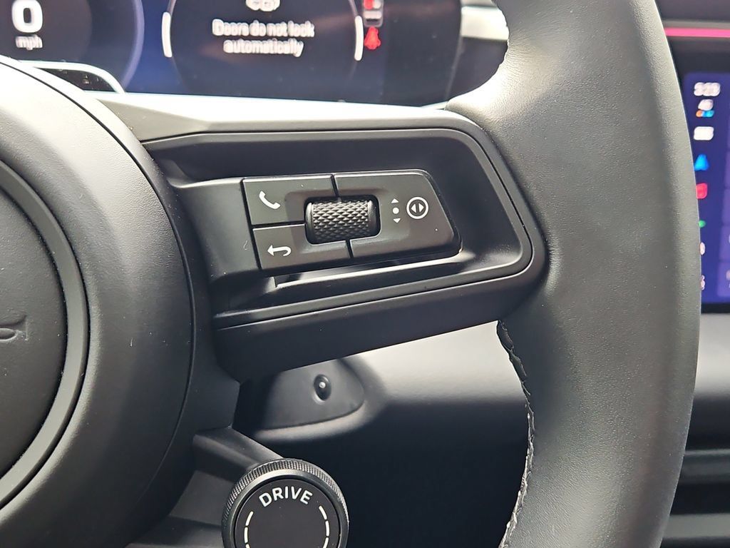 Certified 2026 Porsche Macan 4 Electric AWD/4WD image 31