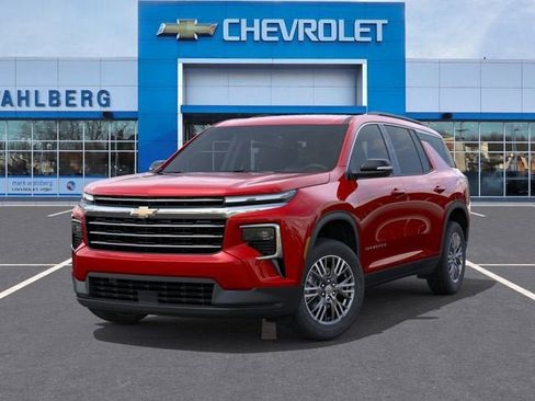 New 2026 Chevrolet Traverse LT w/ Driver Confidence Package FWD image 6
