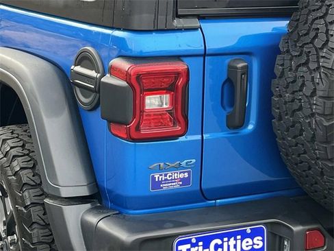 Used 2024 Jeep Wrangler Unlimited Rubicon 4xe image 5