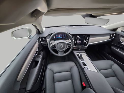Used 2025 Volvo S90 B6 Plus w/ Protection Package Premier image 15