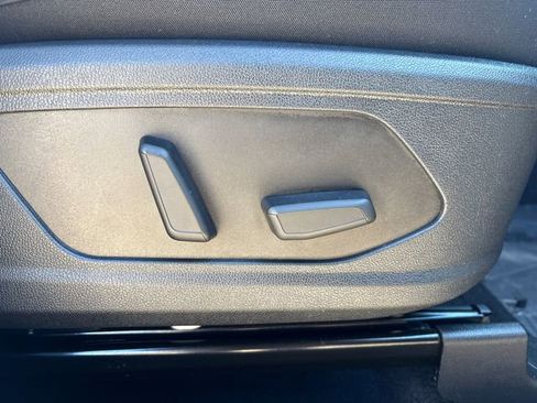 Used 2025 Kia Sorento EX w/ EX Panoramic Sunroof Package image 37