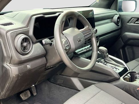 Used 2024 Chevrolet Colorado Trail Boss image 9