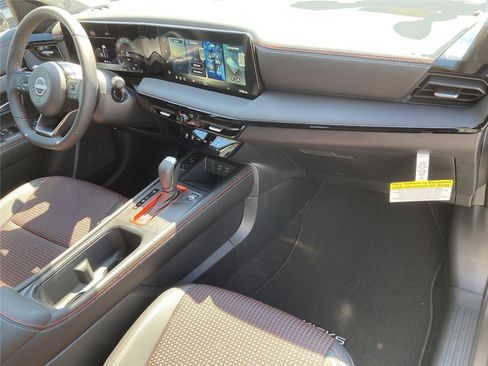 New 2026 Nissan Kicks SR image 29