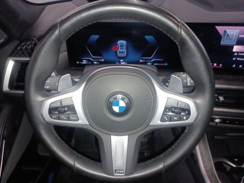 Used 2025 BMW X7 xDrive40i w/ M Sport Package AWD/4WD image 27