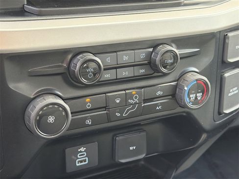 Used 2024 Ford F250 XLT image 11