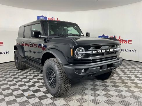 New 2026 Ford Bronco Outer Banks w/ Sasquatch Package AWD/4WD image 1