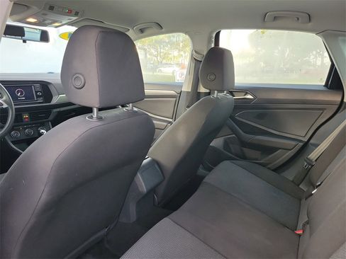 Certified 2021 Volkswagen Jetta S image 8