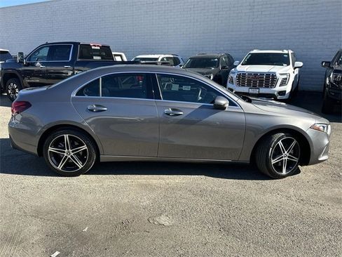 Used 2022 Mercedes-Benz A 220 image 3