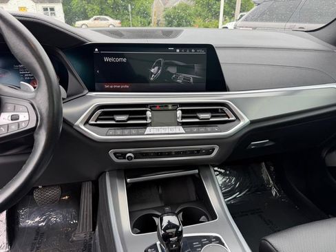 Used 2023 BMW X5 xDrive40i AWD/4WD image 36