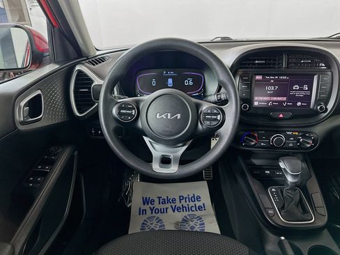 Certified 2023 Kia Soul LX w/ LX Technology Package image 20
