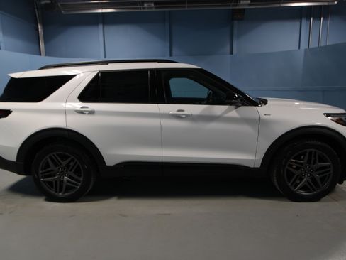 New 2026 Ford Explorer ST-Line w/ ST-Line Street Pack image 29