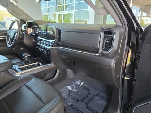 Used 2023 Chevrolet Silverado 1500 LTZ w/ LTZ Convenience Package II AWD/4WD image 10