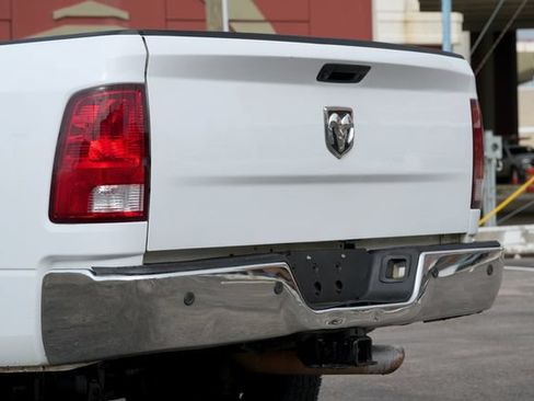 Used 2018 RAM 3500 Tradesman w/ Chrome Appearance Group AWD/4WD image 23