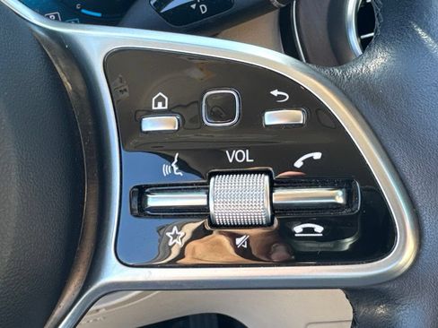 Used 2022 Mercedes-Benz GLC 300 image 27