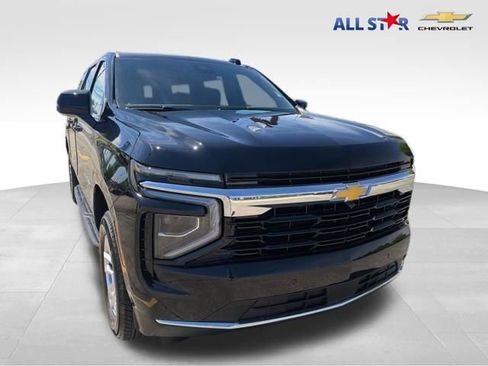 New 2026 Chevrolet Suburban LS image 1