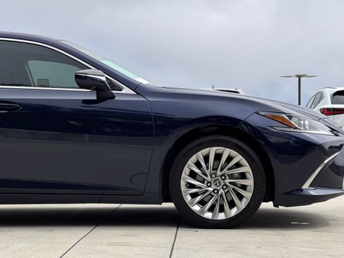 Used 2023 Lexus ES 350 w/ Accessory Package (Z1) FWD image 35